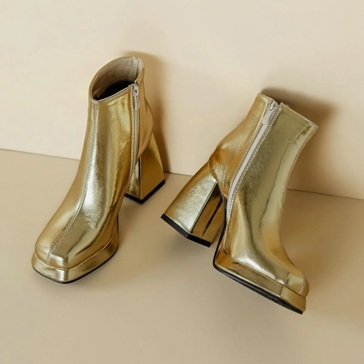 DINTAHA Metallic Platform Boots,Square Toe Heeled Ankle Boots Chunky Platform Heeled Booties 70s Gogo Boots For Women