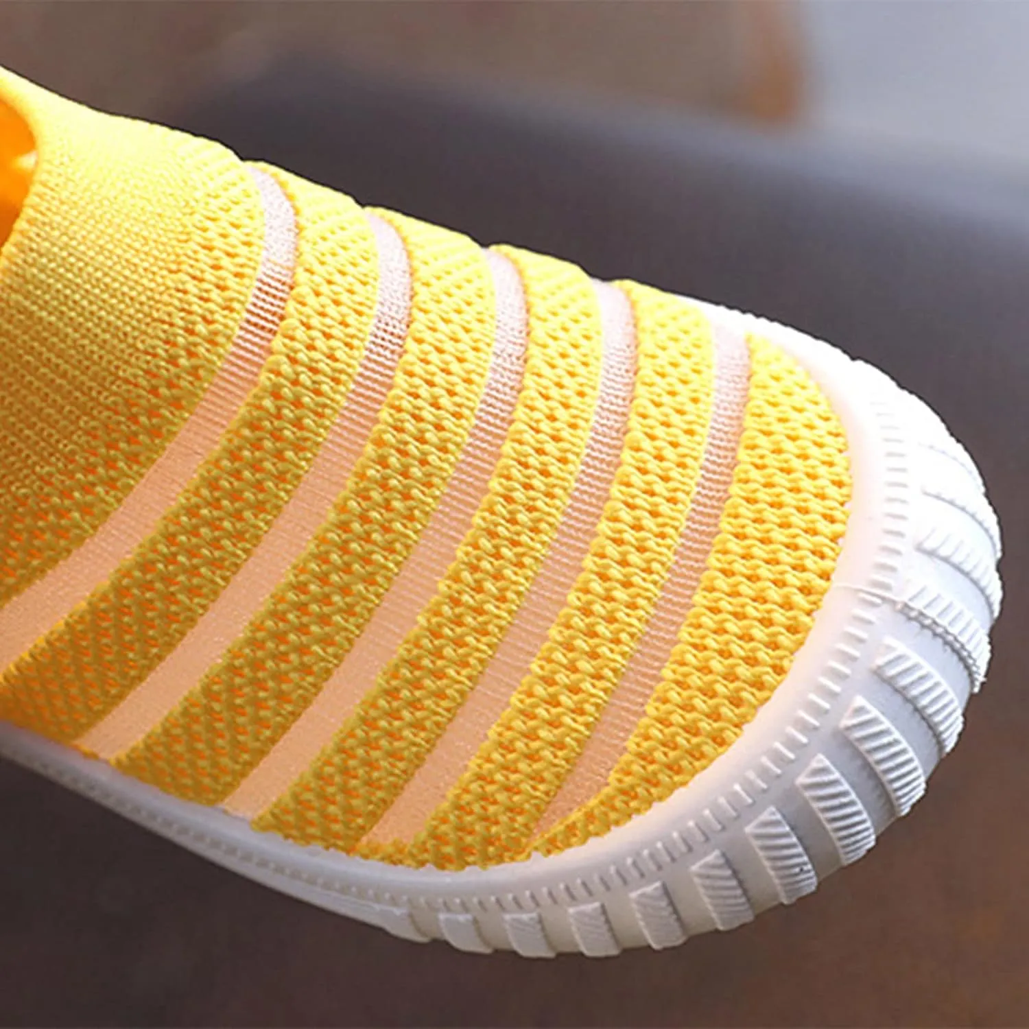 EnJoCho Baby Breathable Shoes Summer And Autumn Girls Sneakers Flying Woven Mesh Breathable Comfortable Flat Casual Shoes