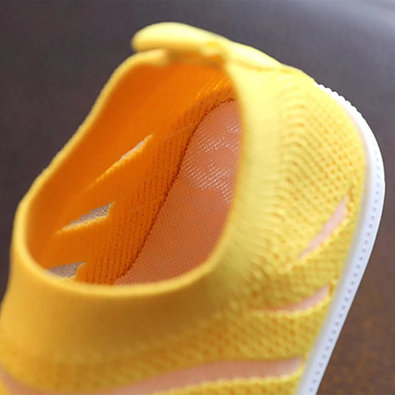 EnJoCho Baby Breathable Shoes Summer And Autumn Girls Sneakers Flying Woven Mesh Breathable Comfortable Flat Casual Shoes