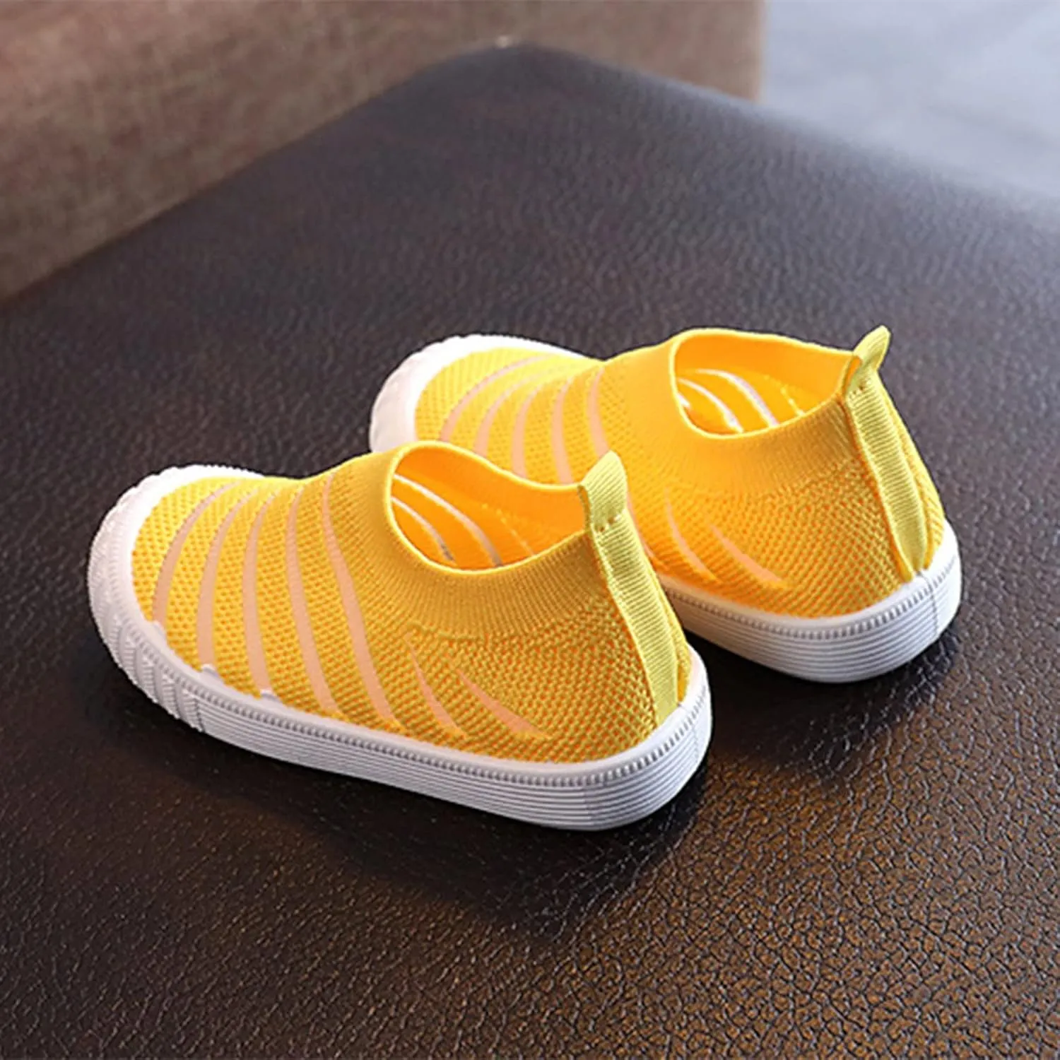 EnJoCho Baby Breathable Shoes Summer And Autumn Girls Sneakers Flying Woven Mesh Breathable Comfortable Flat Casual Shoes