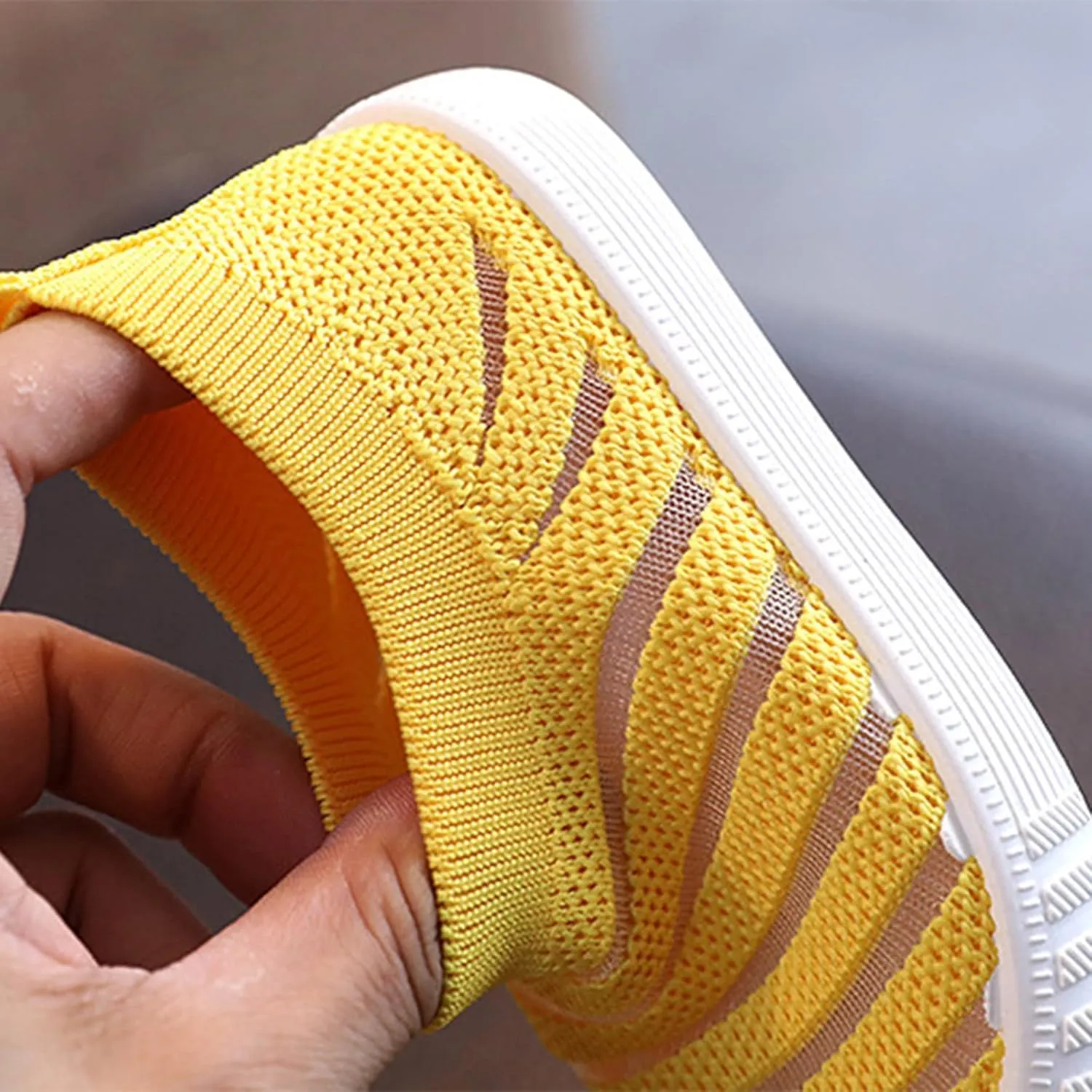 EnJoCho Baby Breathable Shoes Summer And Autumn Girls Sneakers Flying Woven Mesh Breathable Comfortable Flat Casual Shoes