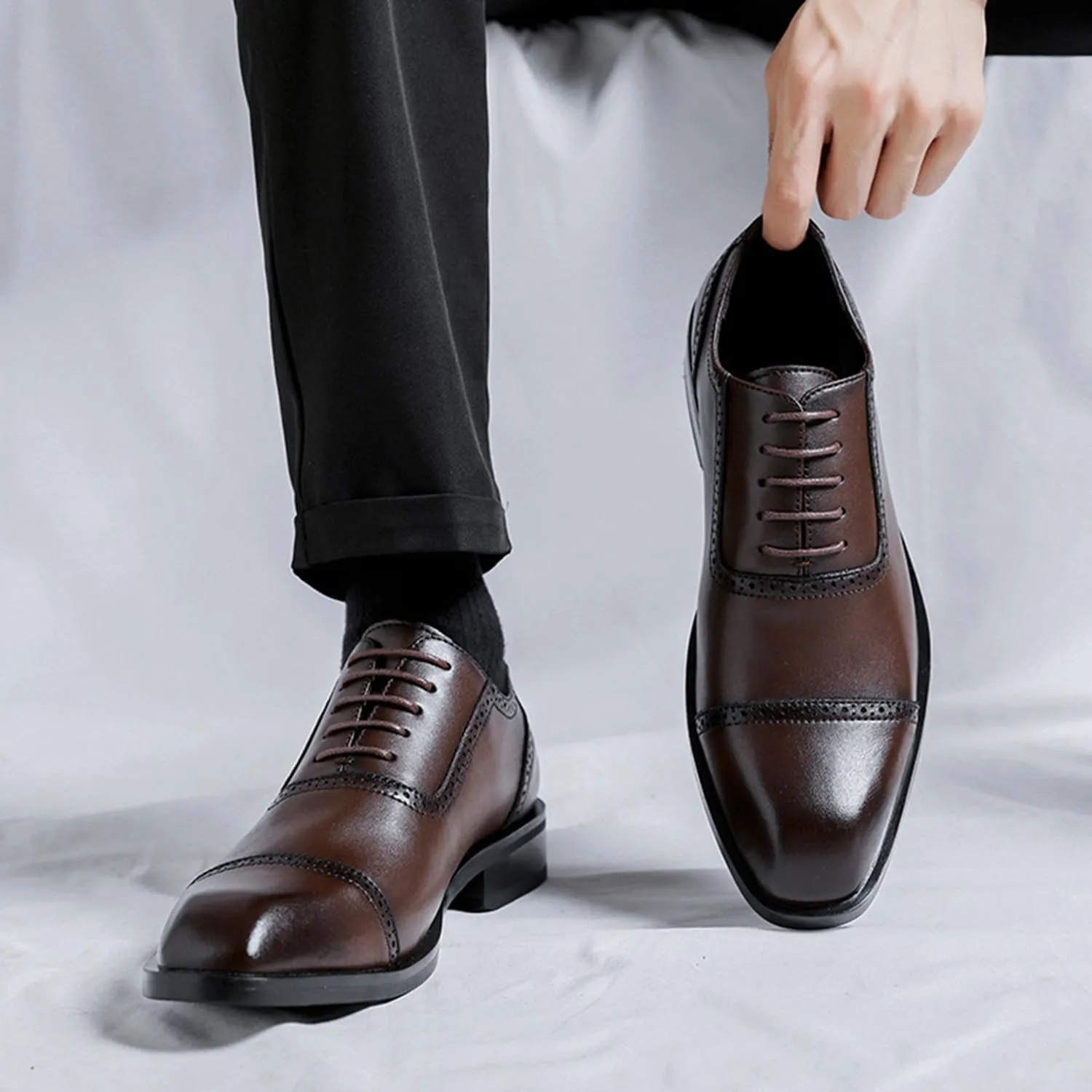 Men's Classic Modern Formal Oxford Brogues Lace Up Dress Shoes Elegant Wedding Shoes for Men