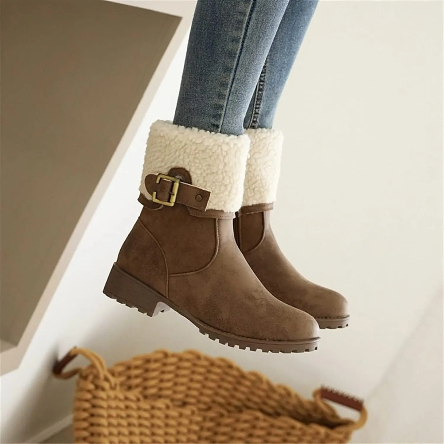 peqiut Womens Snow Boots Winter Snow Shoes Side Zipper Thick Heel Ankle Boots Walking Leather Boots for Women Comfort