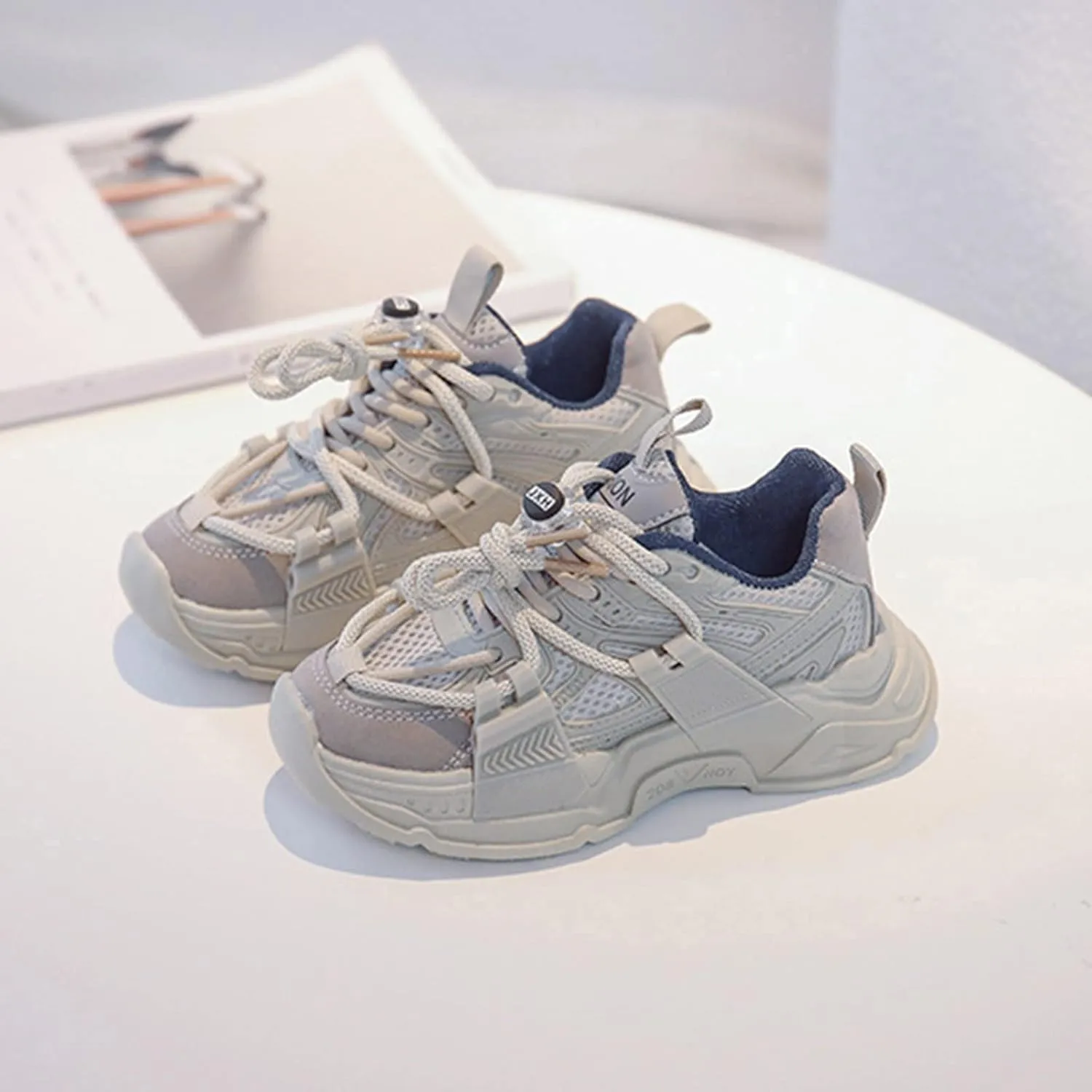 Summer Fashion Sneakers for Teen Boys Flat Sports Mesh Breathable Running Shoes Breathable and Sweat Absorbing