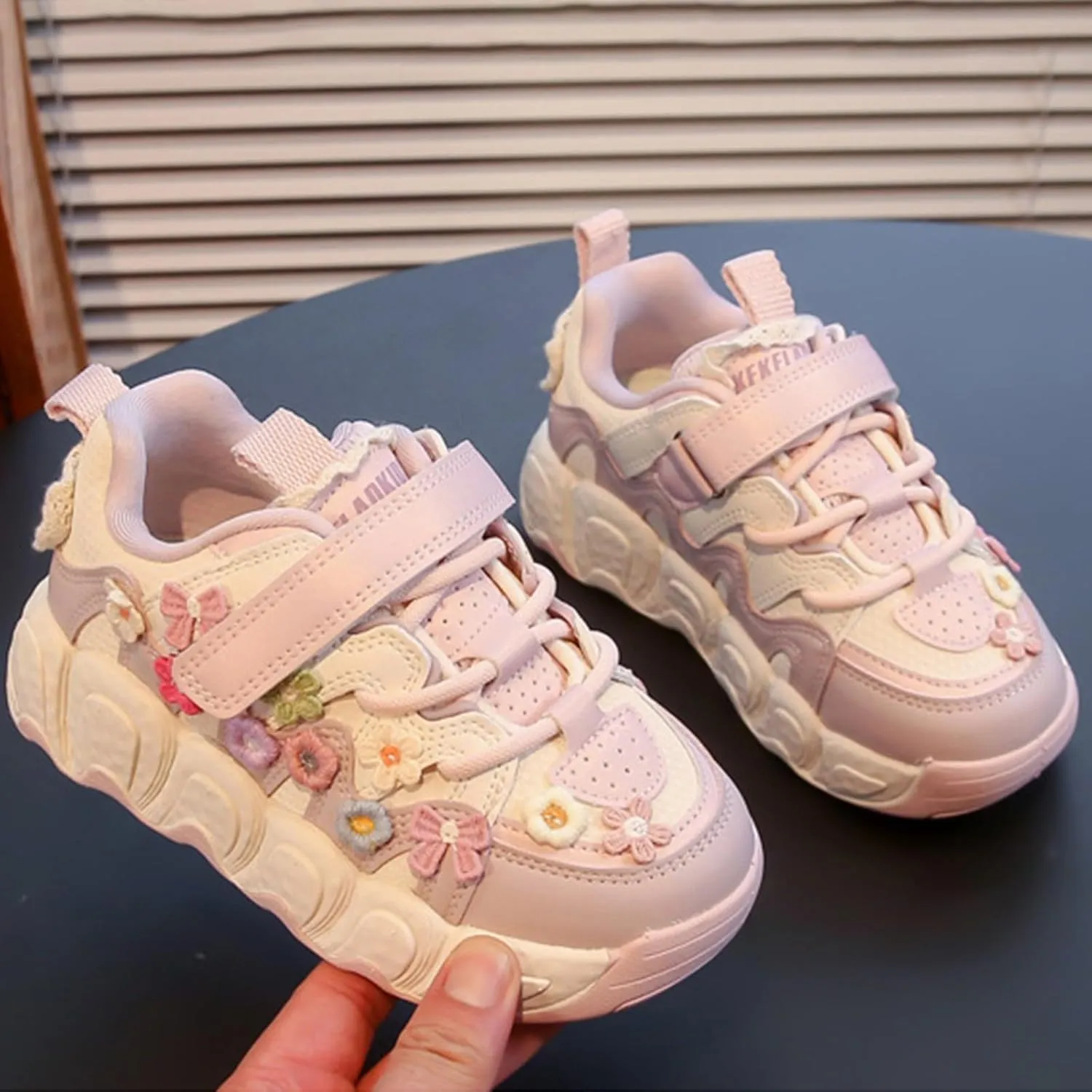 Toddler Kids Lace-Up Chunky Platform Sneakers Round Toe Low Top Breathable Dad Shoes Comfortable Non-Slip Sport Shoes
