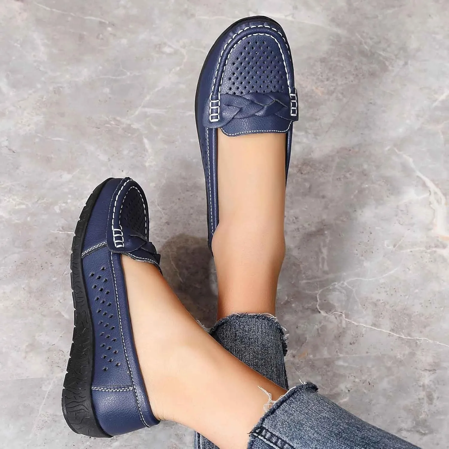 Women's Casual Slip On Loafers Comfortable Flat Shoes Breathable Soft Sole Everyday Walking Shoes for Women Fashion Versatile Wear