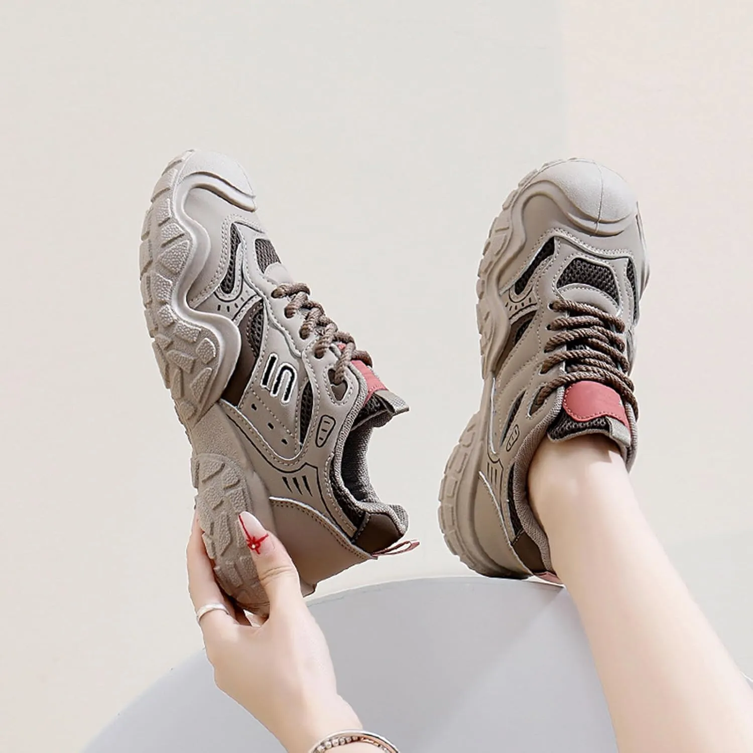 Women's Trendy Lace-Up Sneakers: Lightweight Dad Shoes with Platform Trainers for Autumn/Spring Comfort and Fashion - Low-Top, Breathable Casual Wear,Khaki-39